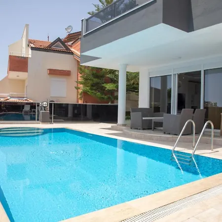 Sunrise Hill With Private Pool Villa *